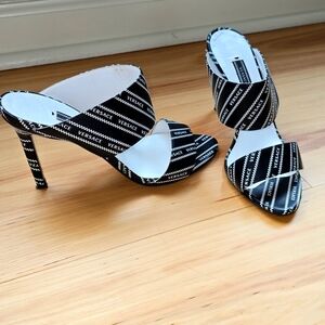 Versace sz 38 GORGEOUS